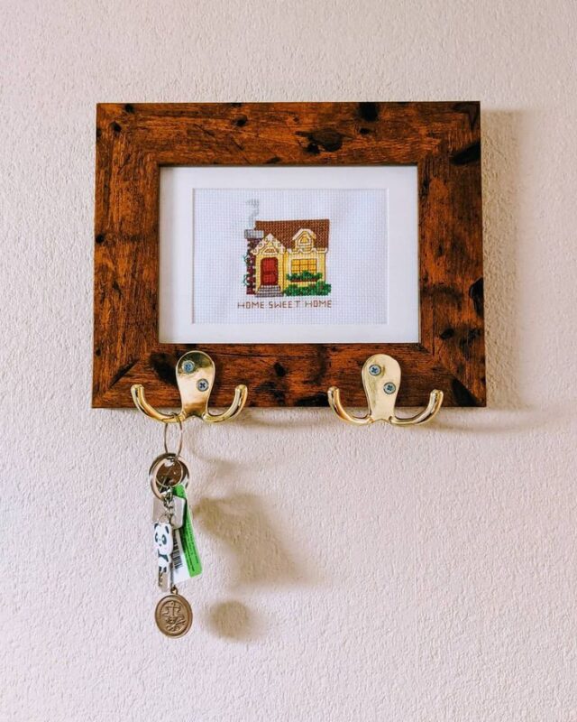 10 DIY Key Holder Ideas for a Clutter-Free Home - Image 1
